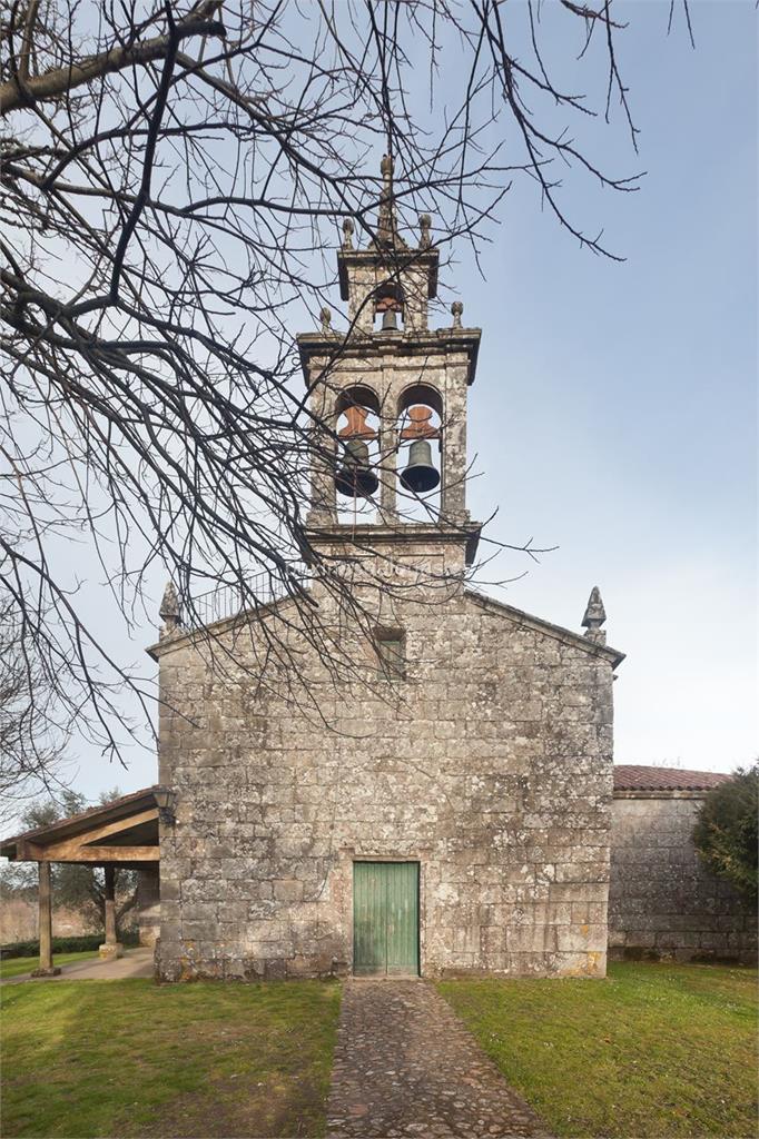 imagen principal Parroquia y Cementerio de San Lourenzo de Ouzande