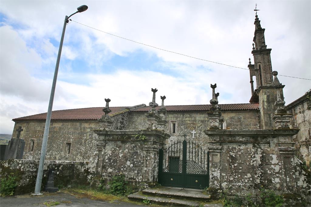 imagen principal Parroquia y Cementerio de San Mamede de Grou