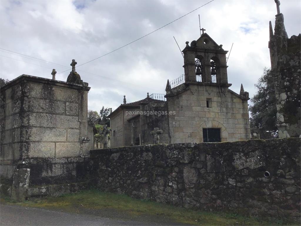 imagen principal Parroquia y Cementerio de San Martiño de Frades