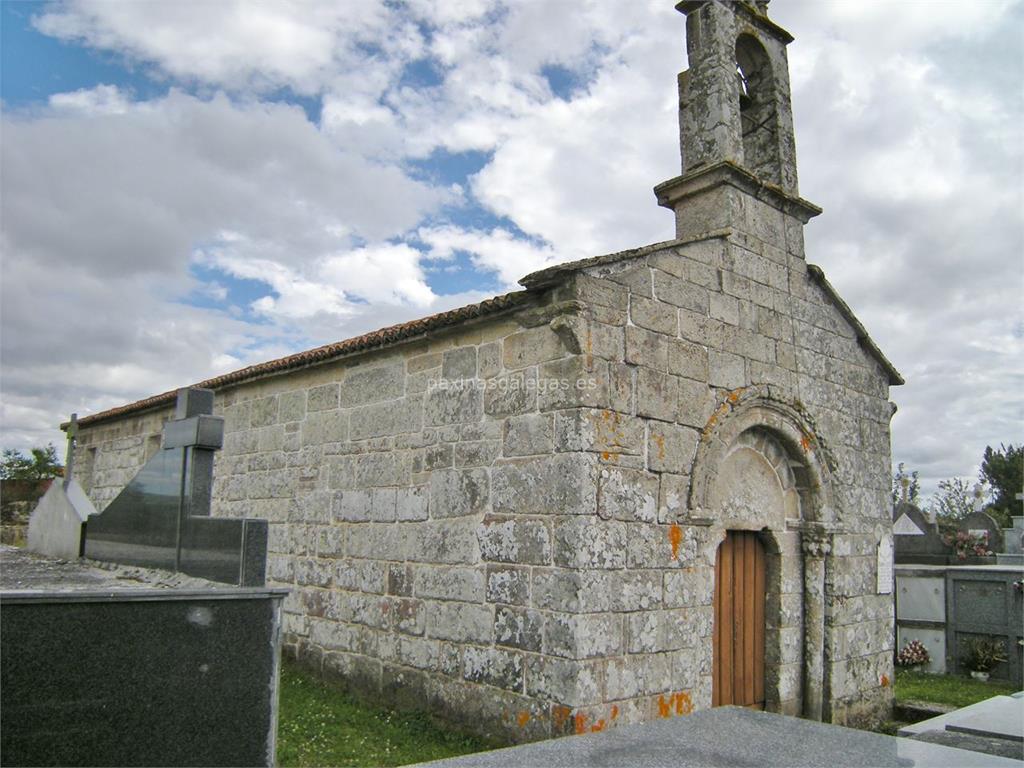 imagen principal Parroquia y Cementerio de San Martiño de Fufín