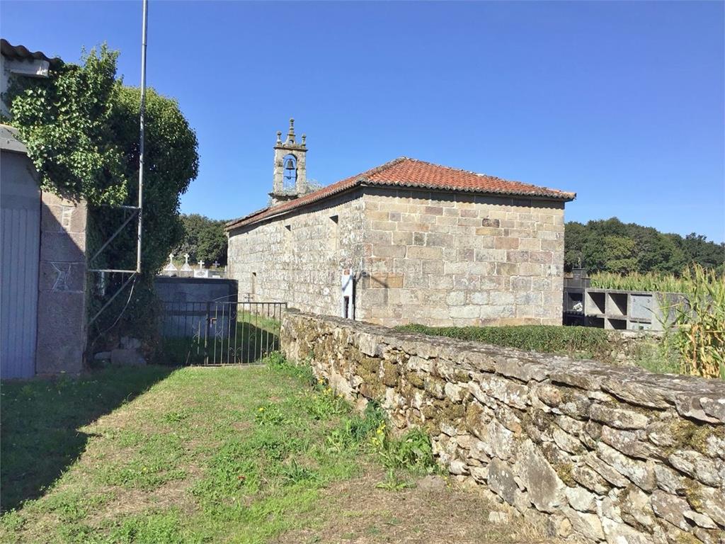 imagen principal Parroquia y Cementerio de San Martiño de Fufín