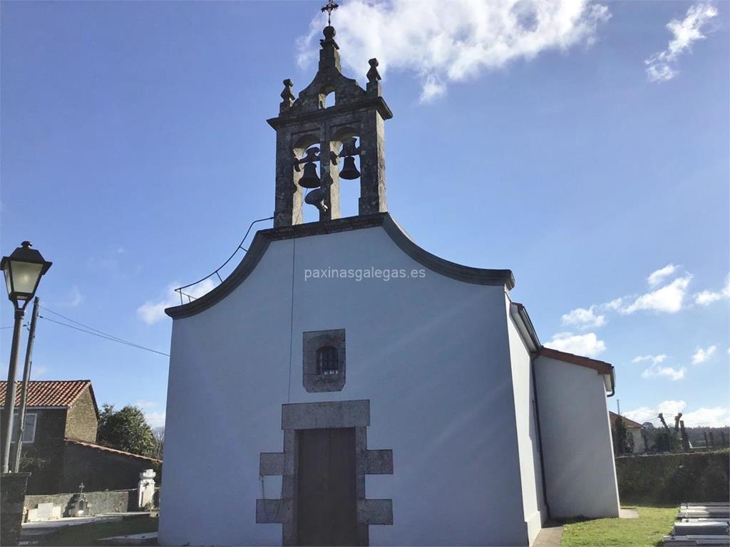 imagen principal Parroquia y Cementerio de San Martiño de Ledoira