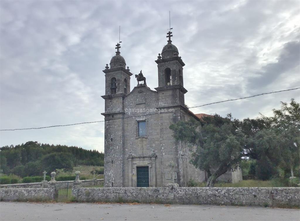 imagen principal Parroquia y Cementerio de San Martiño de Salcedo