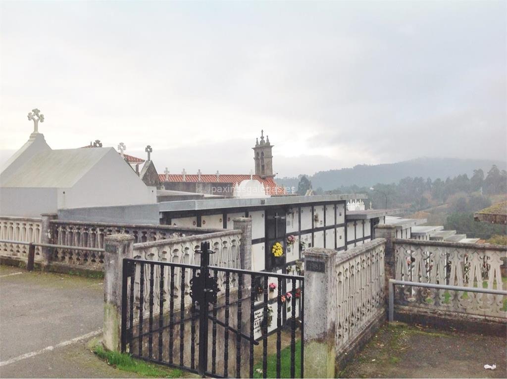 imagen principal Parroquia y Cementerio de San Martiño de Tabeaio