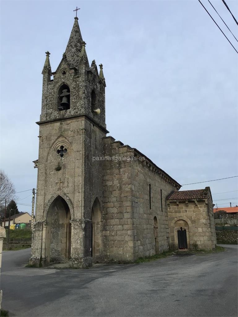 imagen principal Parroquia y Cementerio de San Pedro de Angoares