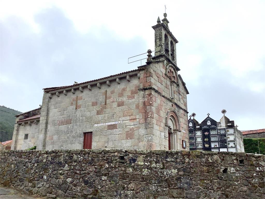 imagen principal Parroquia y Cementerio de San Pedro de Leis