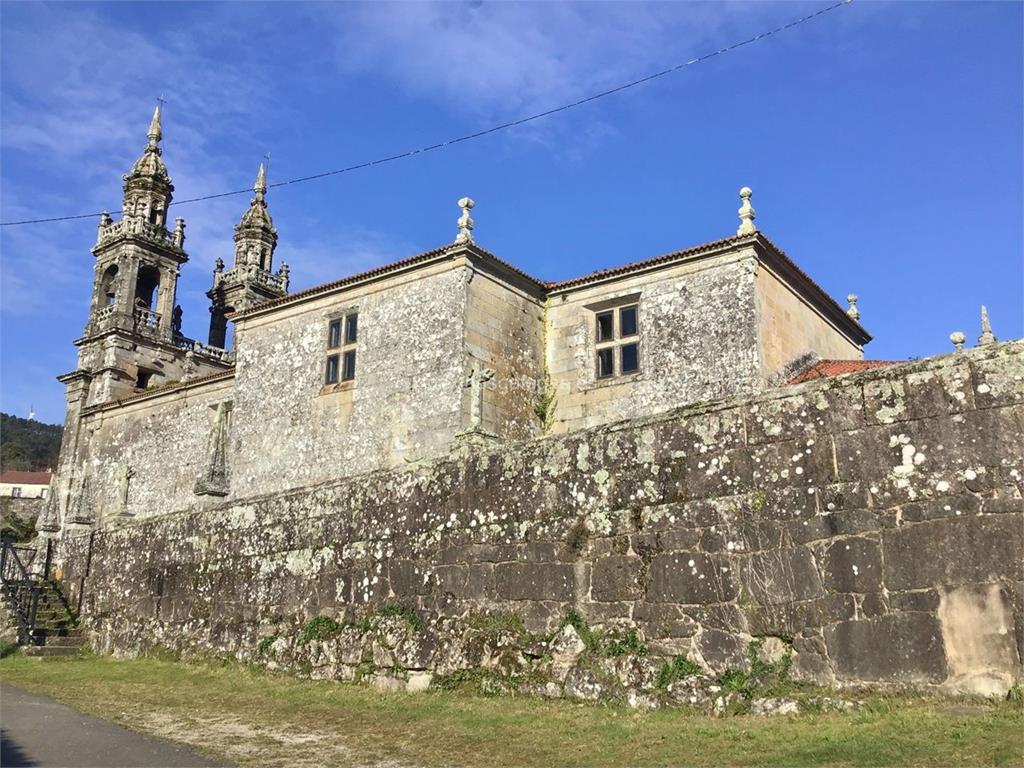 imagen principal Parroquia y Cementerio de San Xoán de Roo