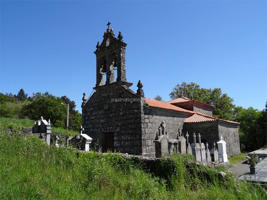 imagen principal Parroquia y Cementerio de San Xulián de Celaguantes