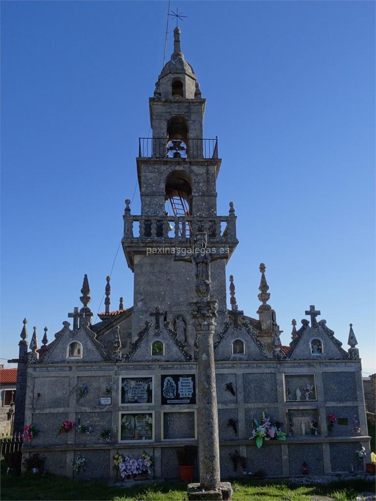 imagen principal Parroquia y Cementerio de Santa Baia de Bousés