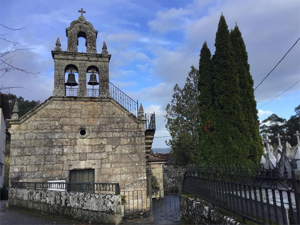 imagen principal Parroquia y Cementerio de Santa Cruz de Sendelle