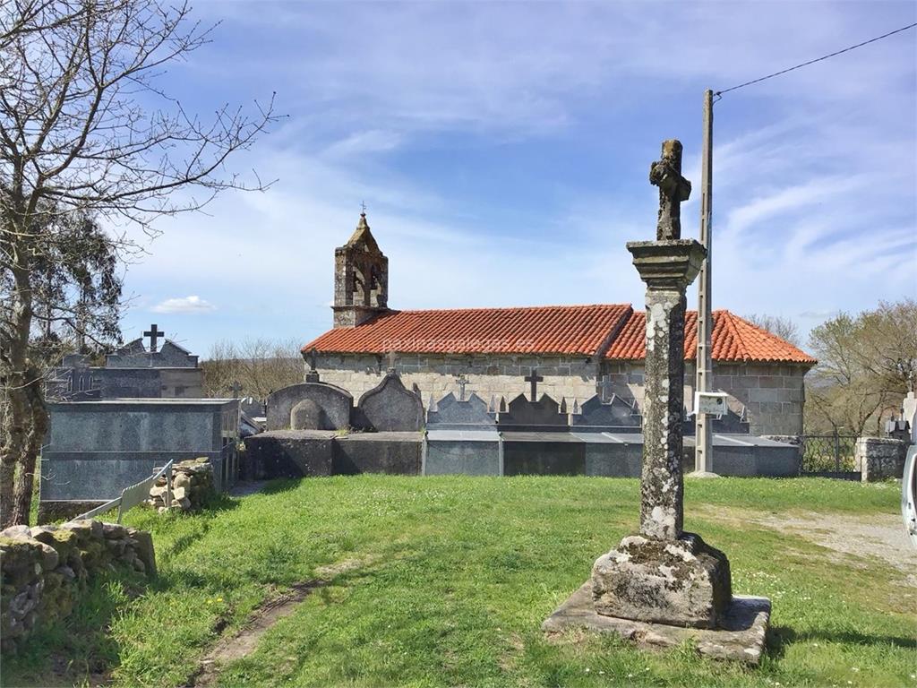 imagen principal Parroquia y Cementerio de Santa Mariña de Fontecuberta