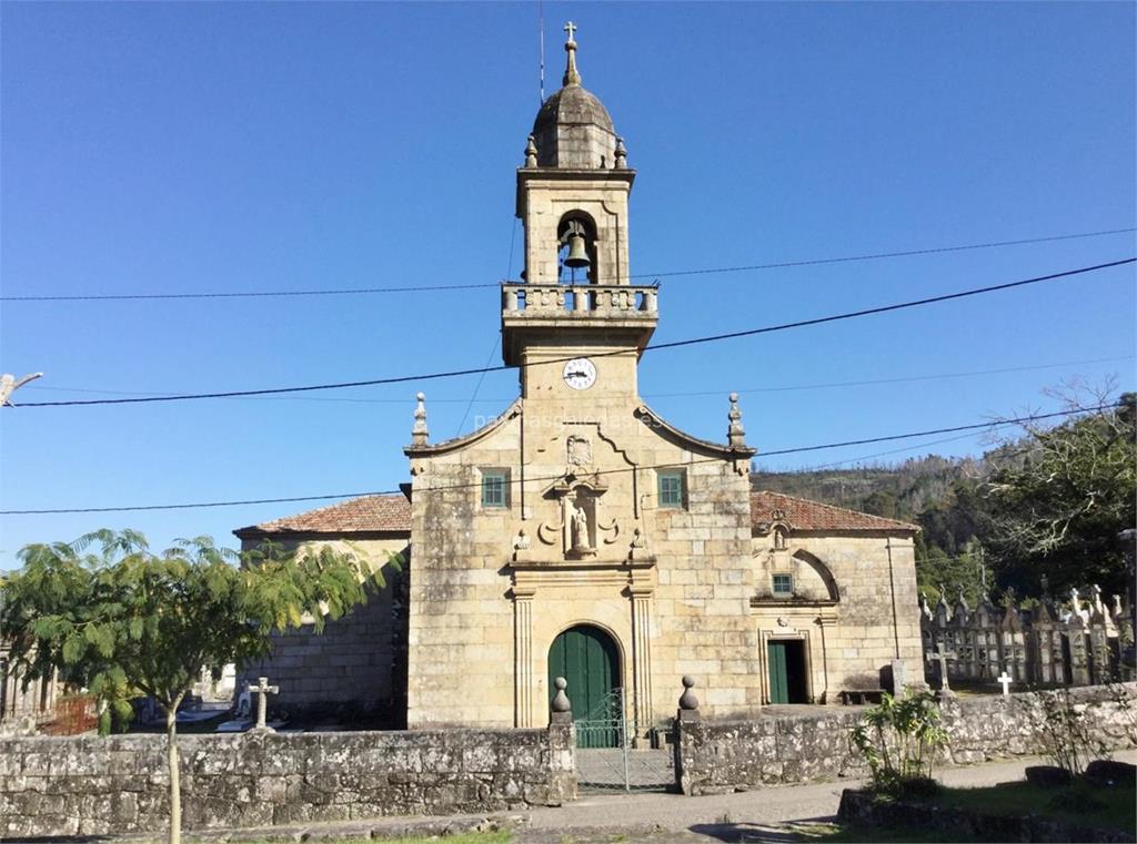 imagen principal Parroquia y Cementerio de Santa Mariña de Pías