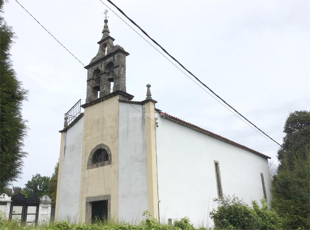 imagen principal Parroquia y Cementerio de Santa Mariña de Rois