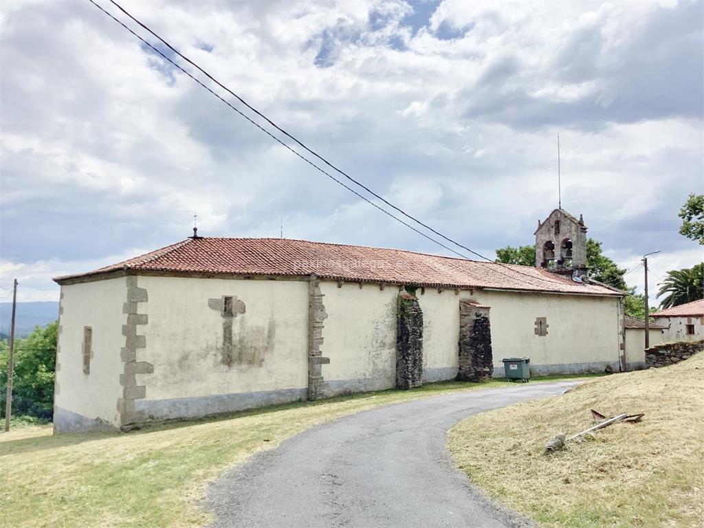 imagen principal Parroquia y Cementerio de Santa María de Baamorto