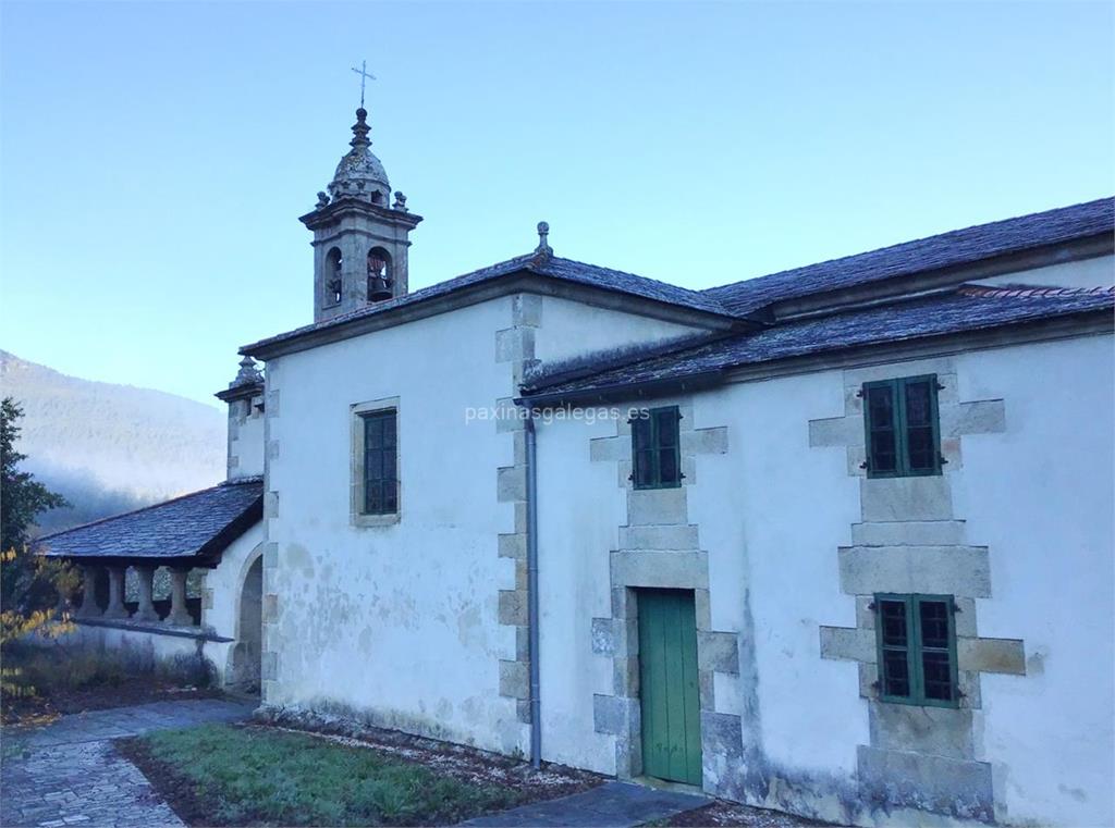 imagen principal Parroquia y Cementerio de Santa María de Chavín