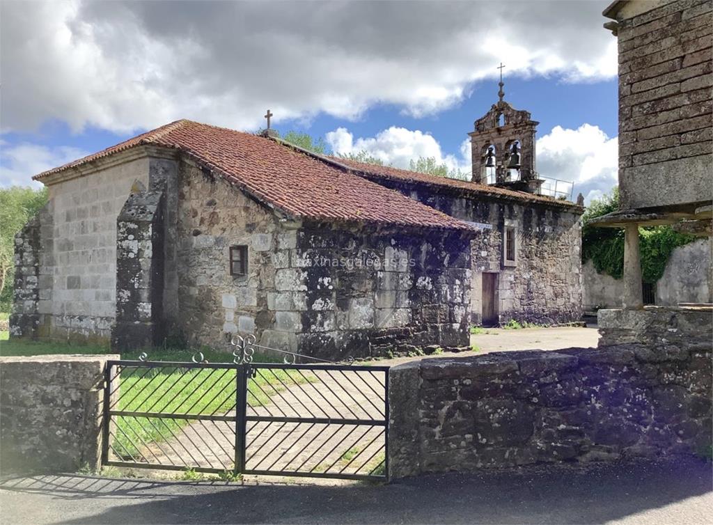 imagen principal Parroquia y Cementerio de Santa María de Lamas