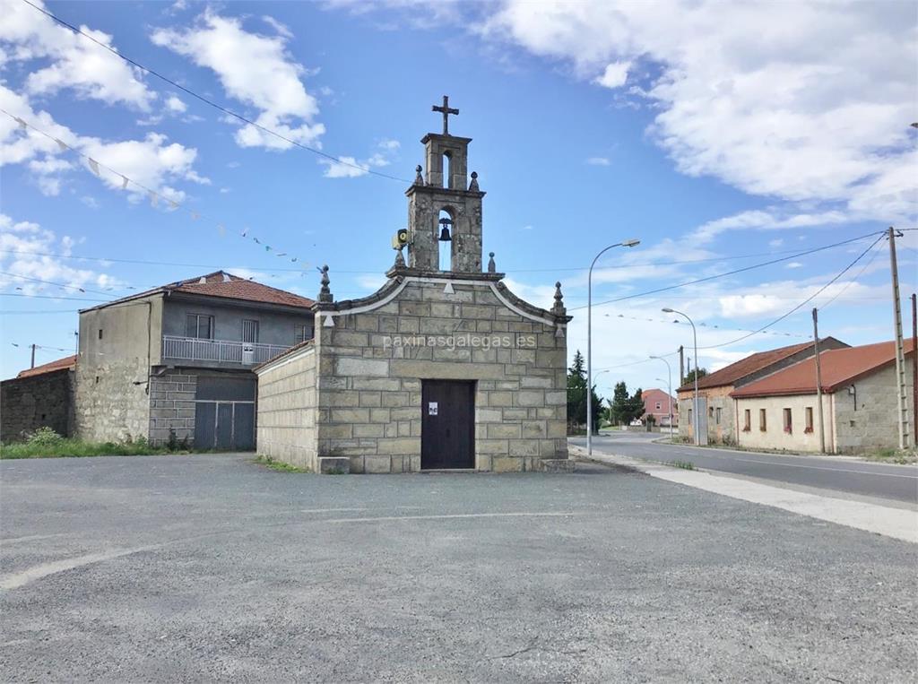 imagen principal Parroquia y Cementerio de Santa María de Lamas