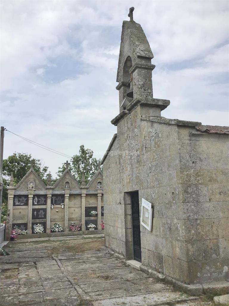 imagen principal Parroquia y Cementerio de Santa María de Lobaces