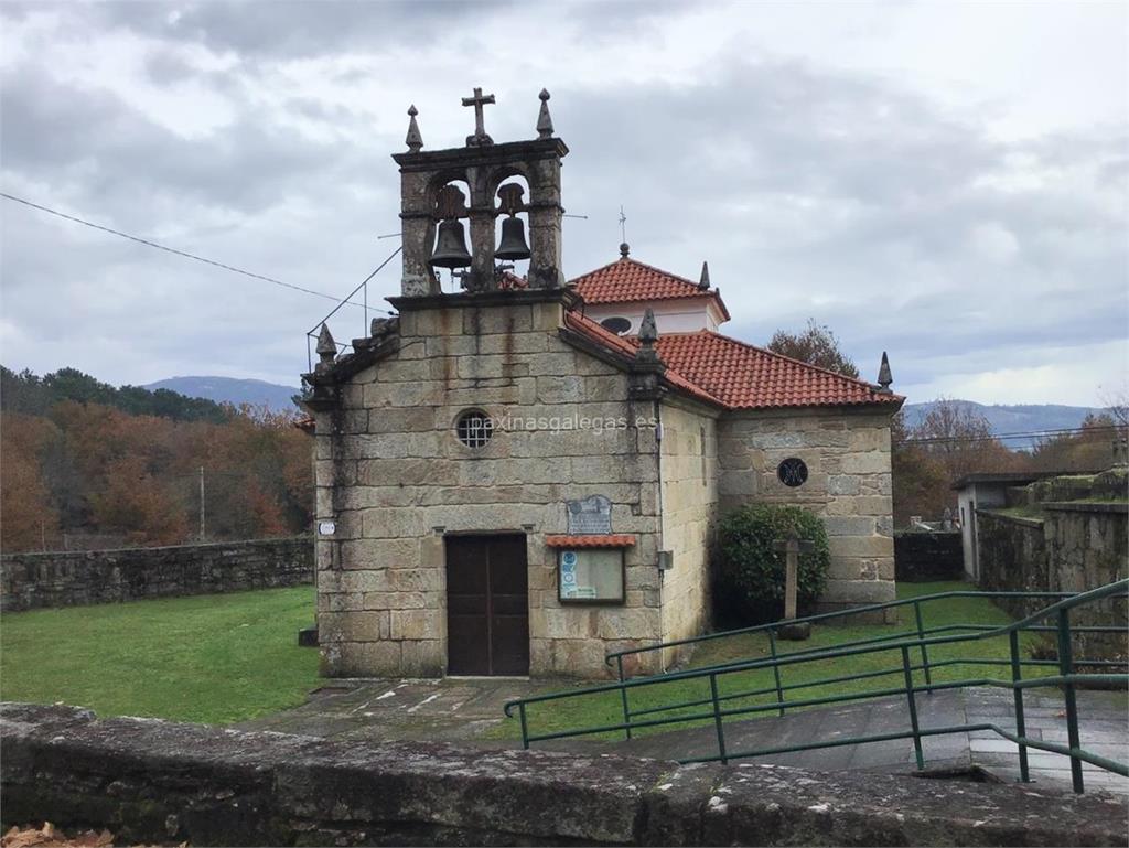 imagen principal Parroquia y Cementerio de Santa María de Oleiros