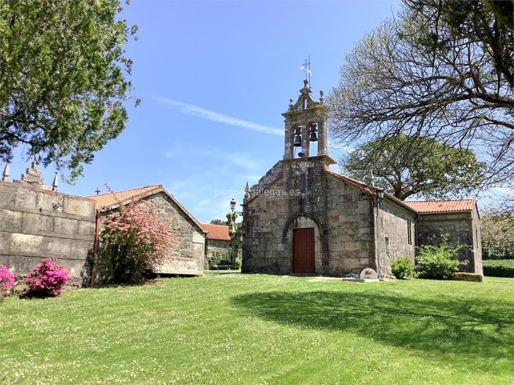 imagen principal Parroquia y Cementerio de Santa María de Salto