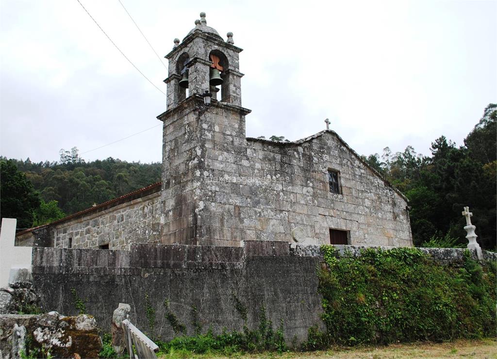 imagen principal Parroquia y Cementerio de Santa Uxía de Mougás