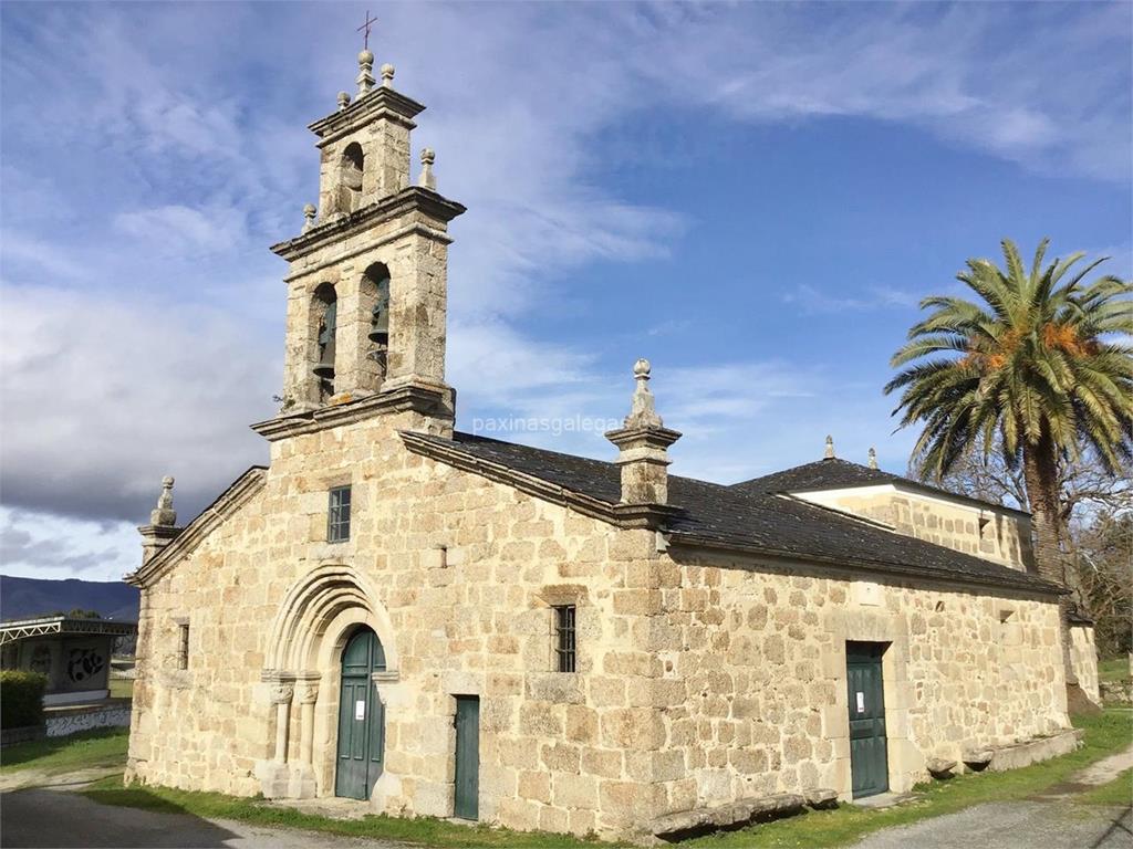 imagen principal Parroquia y Cementerio de Santiago de Adelán