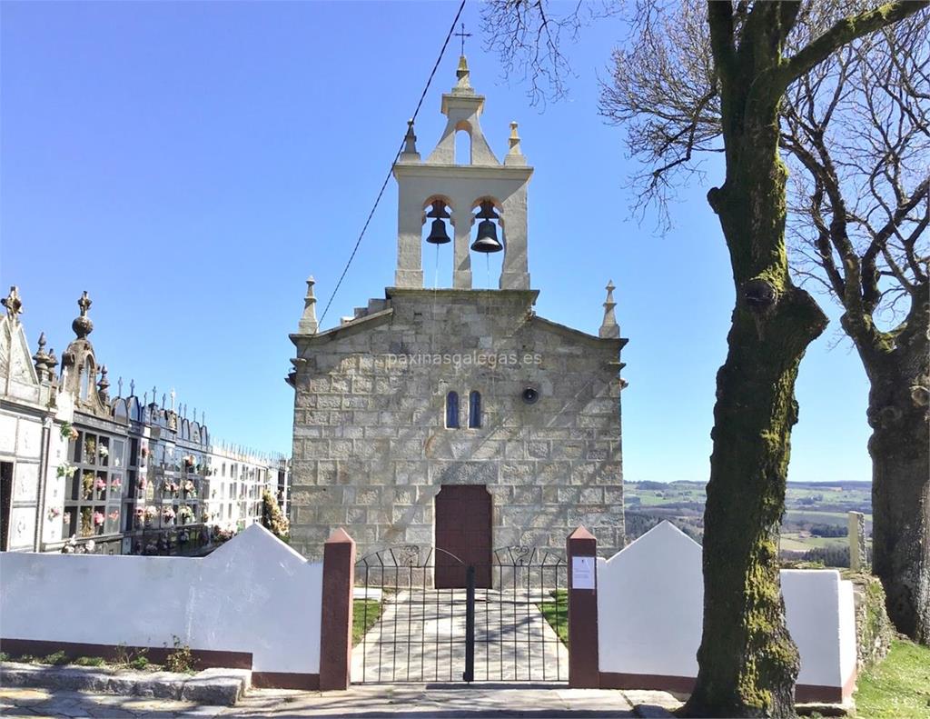 imagen principal Parroquia y Cementerio de Santiago de Boado