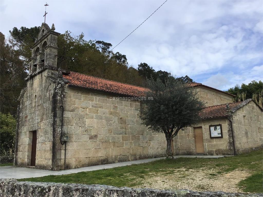 imagen principal Parroquia y Cementerio de Santiago de Oliveira