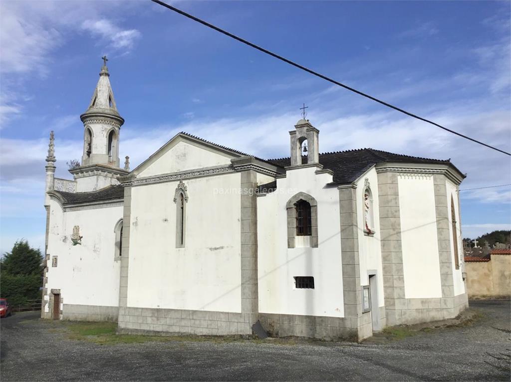 imagen principal Parroquia y Cementerio de Santiago de Pantín