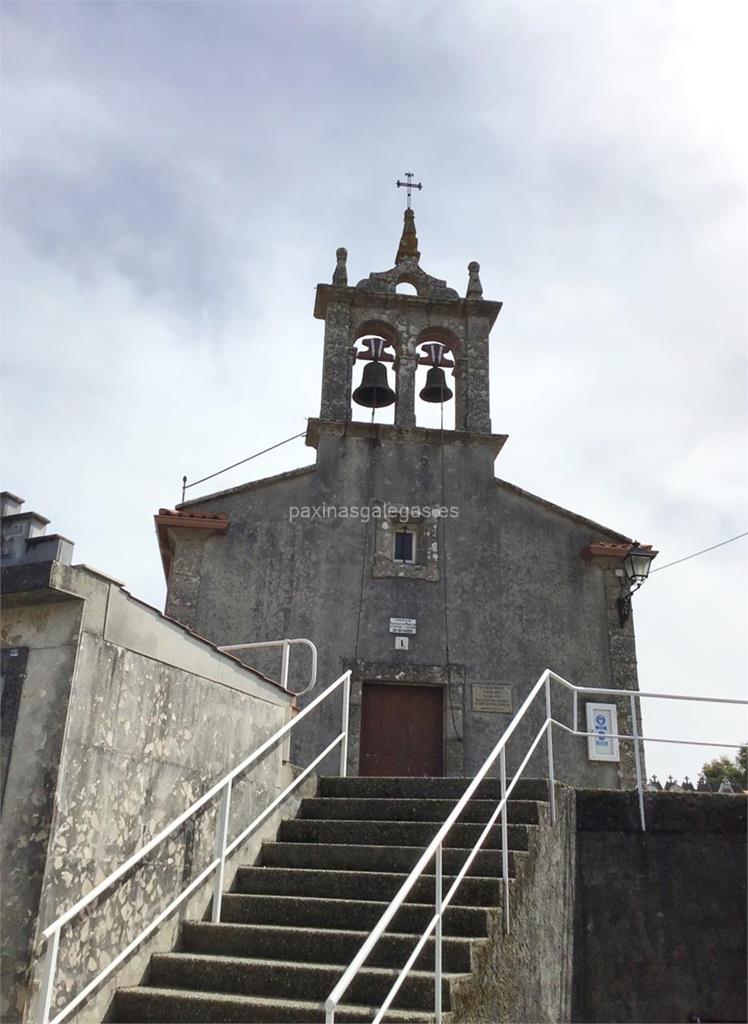 imagen principal Parroquia y Cementerio de Santiago de Requián