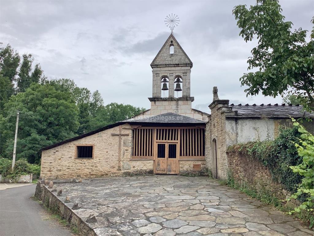 imagen principal Parroquia y Cementerio de Santiago de Ribas Pequenas