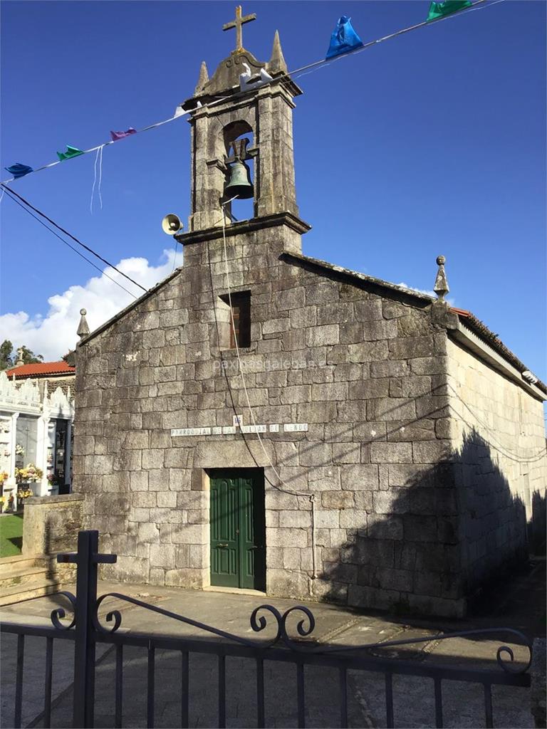 imagen principal Parroquia y Cementerio Viejo de San Xulián de Lendo