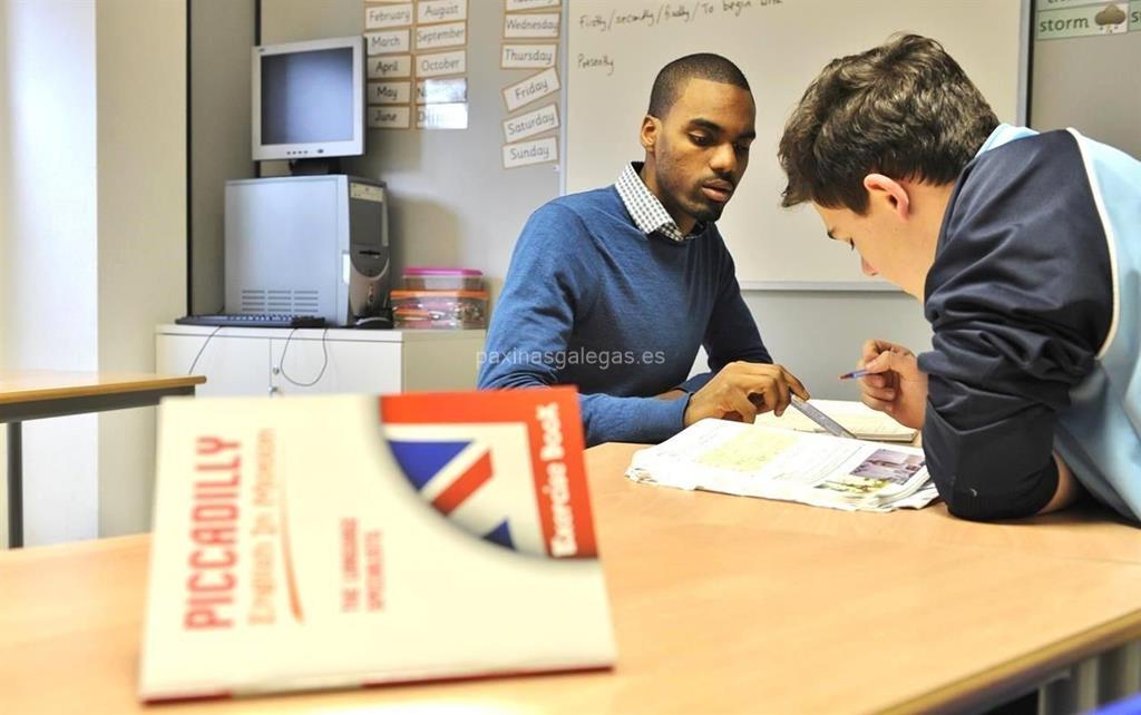 Piccadilly English In Motion imagen 12