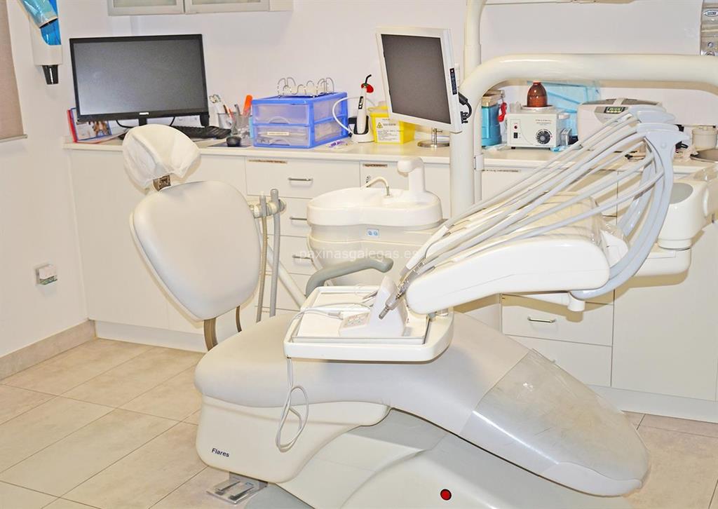 Policlínica Dental Insua - Blanco imagen 7