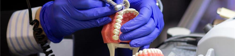 Protésicos dentales en provincia Pontevedra