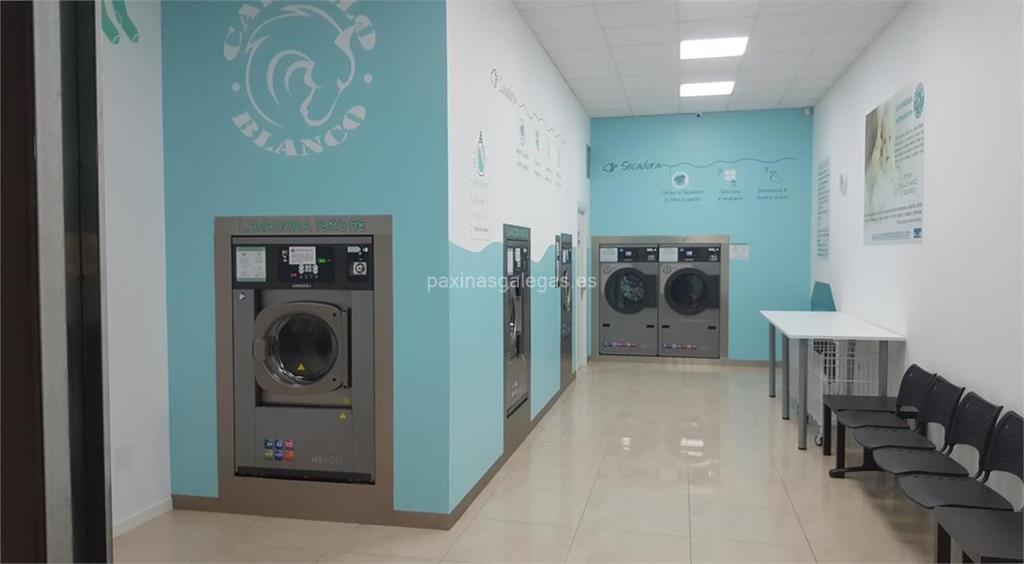imagen principal Punto de Recogida Locker - Inpost (Caballo Blanco)