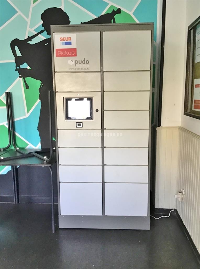 imagen principal Punto de Recogida Seur Locker (Asociación de Veciños Da Salgueira "Rosalía de Castro")