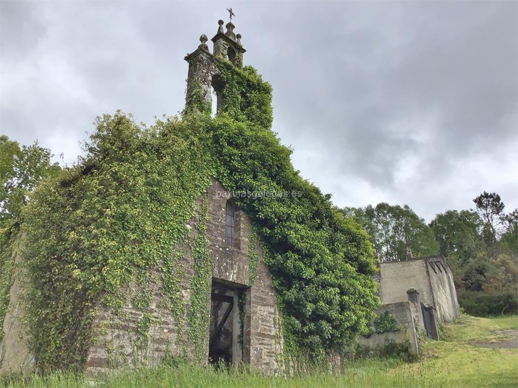 imagen principal Ruínas de la Iglesia de San Xillao de Ferreiravella