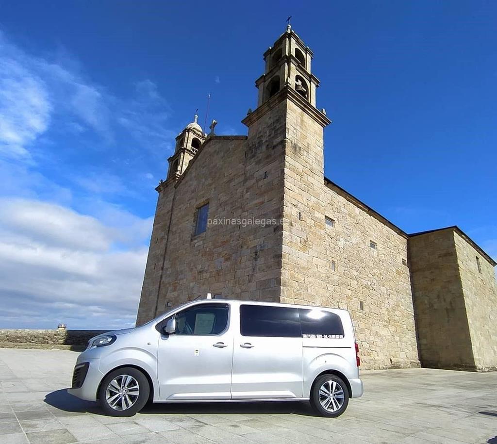 Taxi Nº1 Muxía - Nacho Castiñeira imagen 4