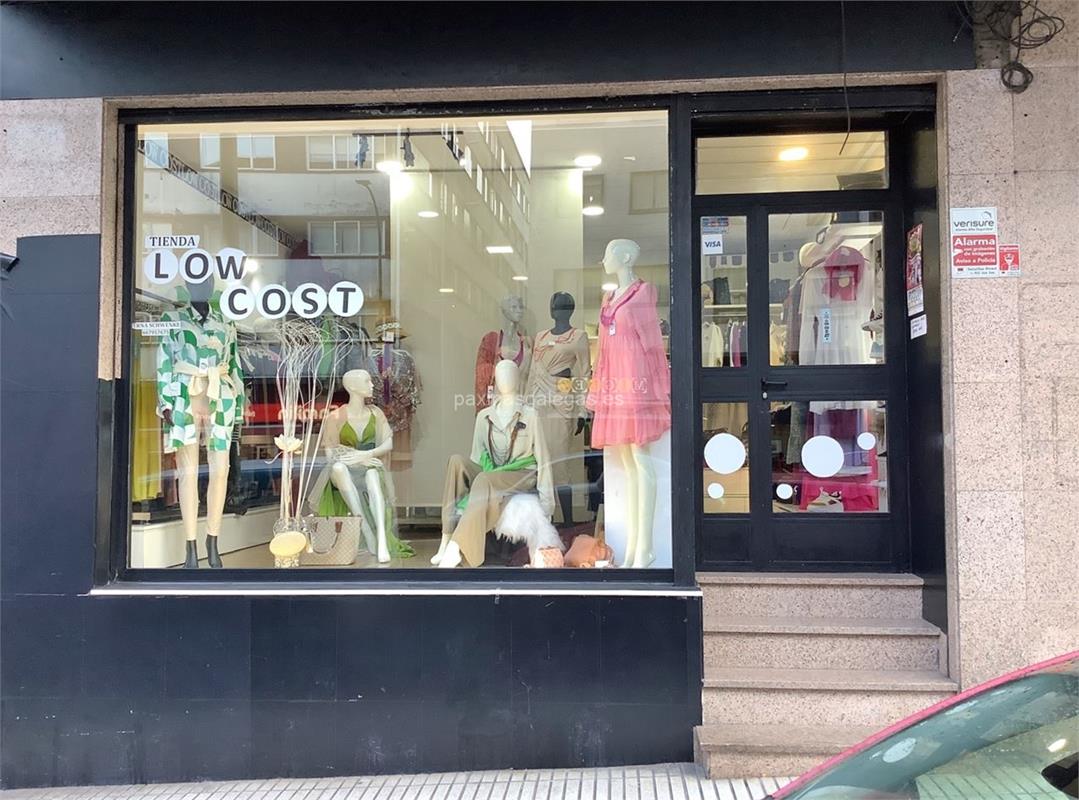 mujer Tienda Cost en Ames