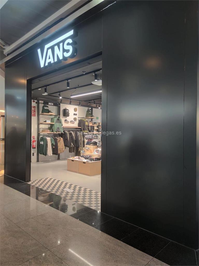 Tienda de Ropa Vans en Coruña