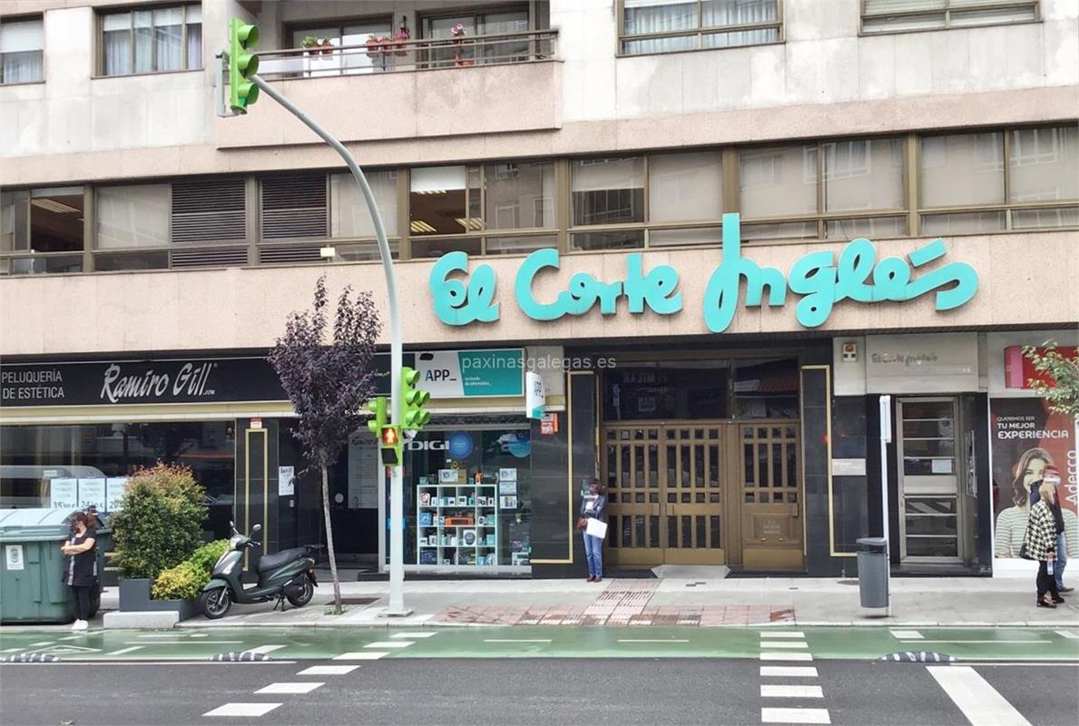 Agencia de Viajes Viajes El Corte Inglés en Vigo 17)